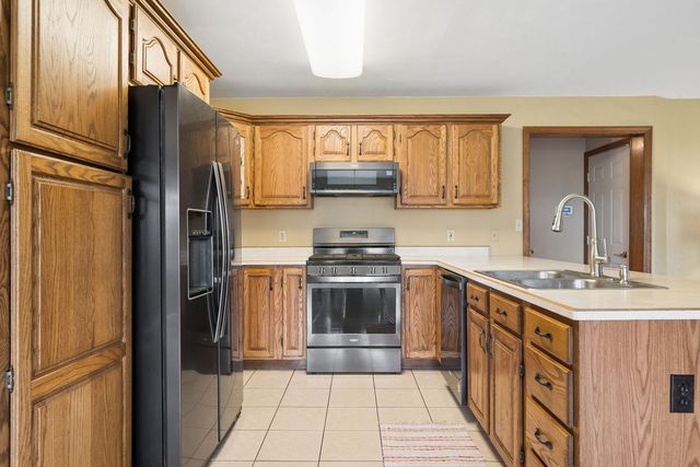 577 Agnes STREET, Hempfield Twp, PA 15601