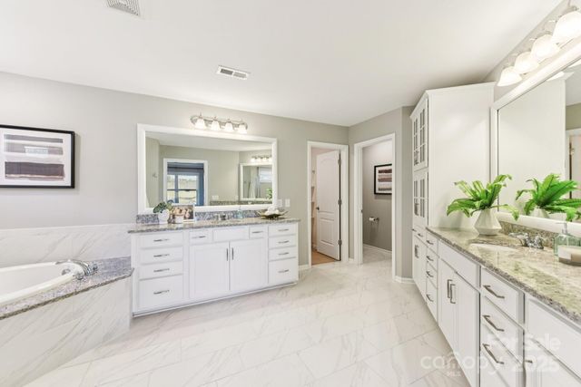 12416 Current Drive, Charlotte, NC 28278