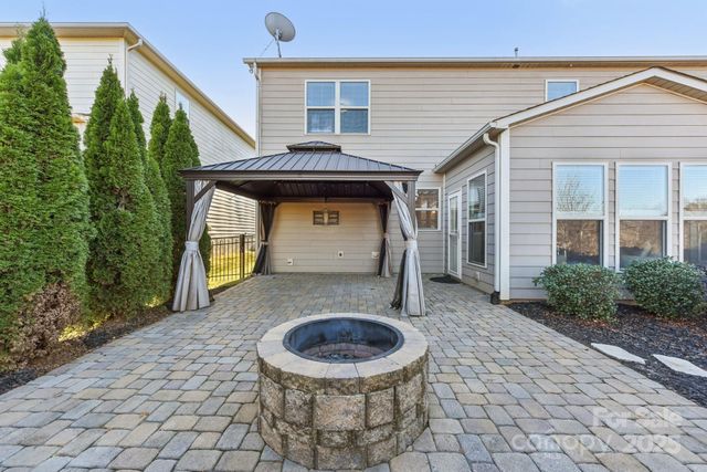 12416 Current Drive, Charlotte, NC 28278