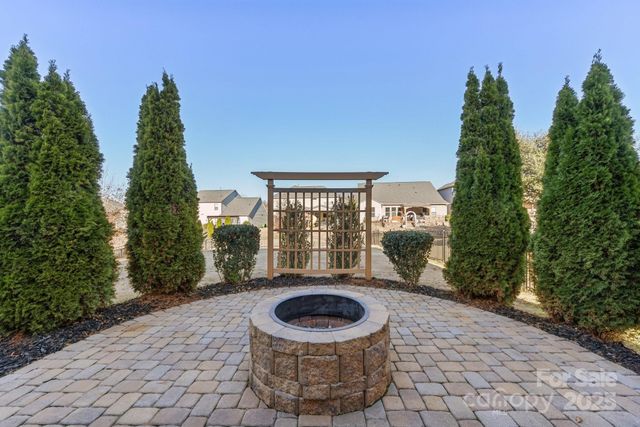 12416 Current Drive, Charlotte, NC 28278