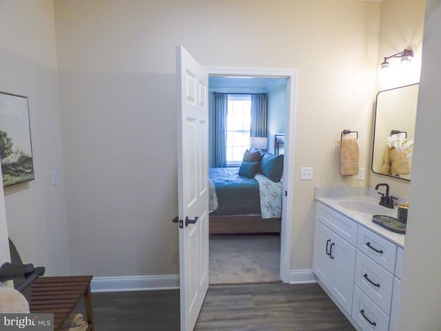 624 BLUFF STONE DR, York, PA 17402