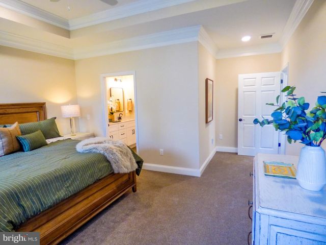 624 BLUFF STONE DR, York, PA 17402