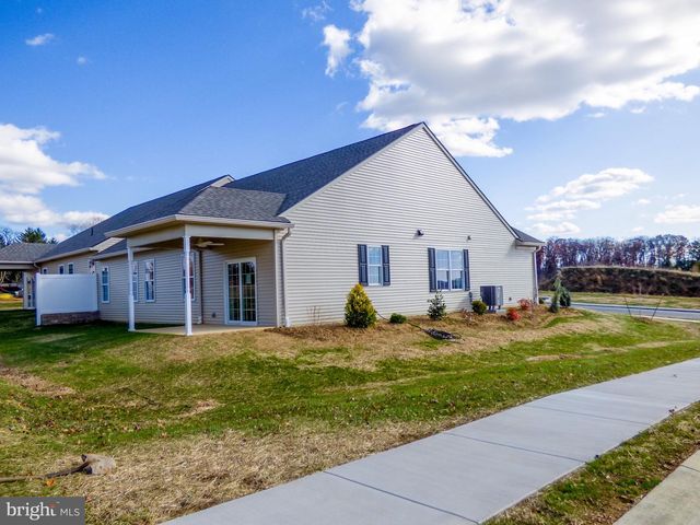 624 BLUFF STONE DR, York, PA 17402