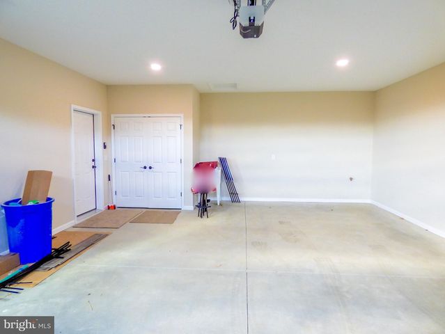 624 BLUFF STONE DR, York, PA 17402