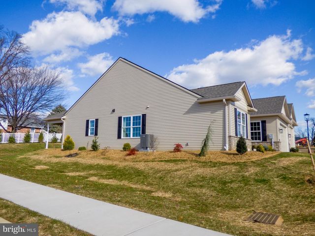 624 BLUFF STONE DR, York, PA 17402