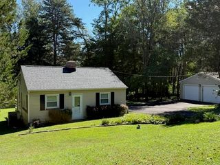 175 BEACH RD, Louisa, VA 23093