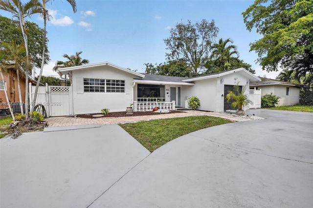 4911 SW 29th Ter, Dania Beach, FL 33312