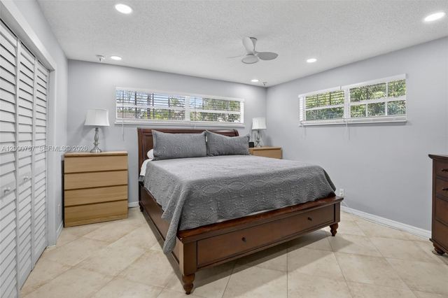 4911 SW 29th Ter, Dania Beach, FL 33312