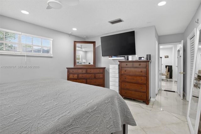 4911 SW 29th Ter, Dania Beach, FL 33312