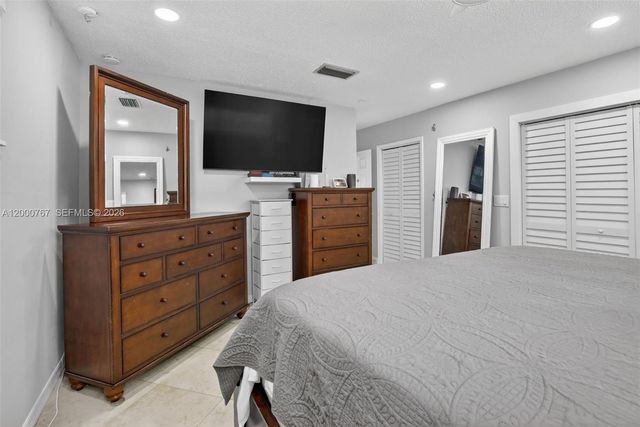 4911 SW 29th Ter, Dania Beach, FL 33312