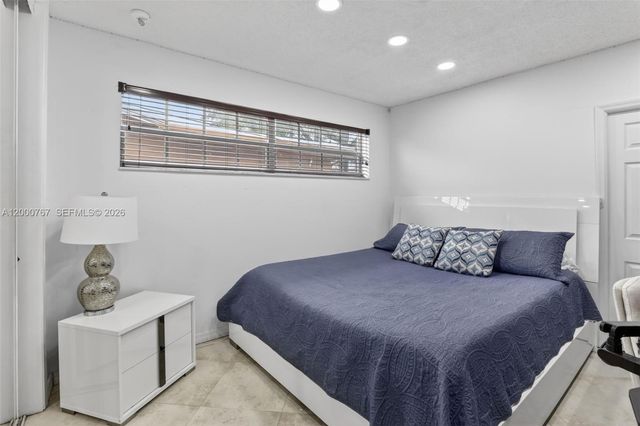 4911 SW 29th Ter, Dania Beach, FL 33312