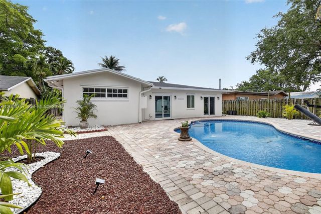 4911 SW 29th Ter, Dania Beach, FL 33312