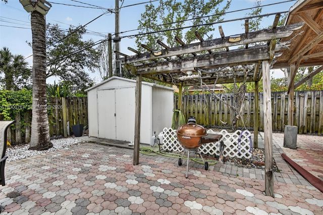 4911 SW 29th Ter, Dania Beach, FL 33312