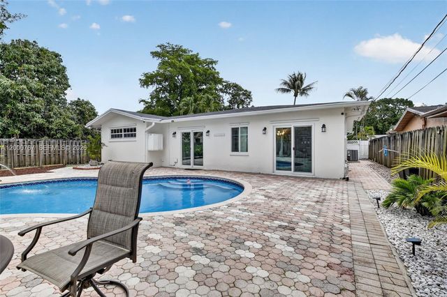 4911 SW 29th Ter, Dania Beach, FL 33312