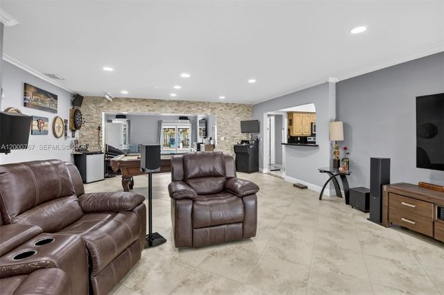 4911 SW 29th Ter, Dania Beach, FL 33312