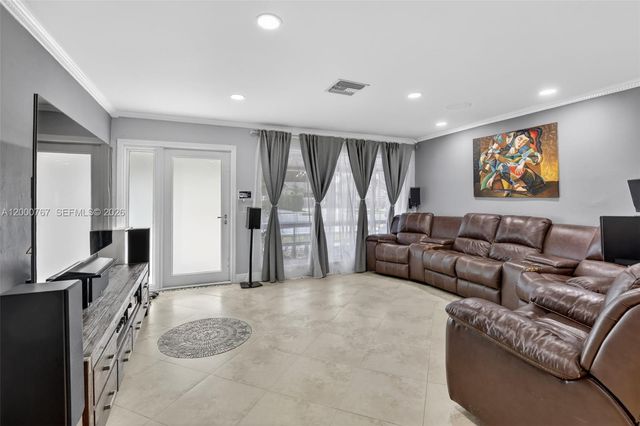 4911 SW 29th Ter, Dania Beach, FL 33312