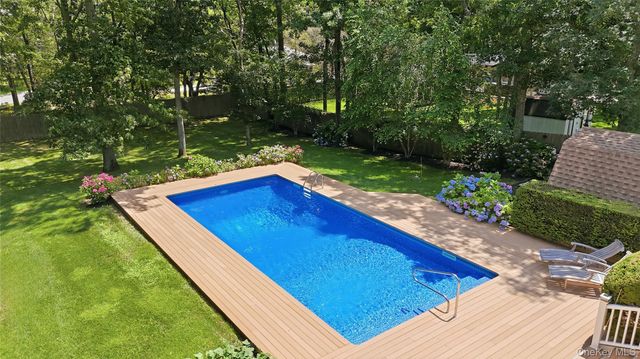 5 Columbine Avenue, Hampton Bays, NY 11946