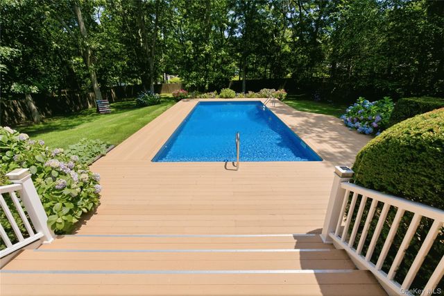 5 Columbine Avenue, Hampton Bays, NY 11946