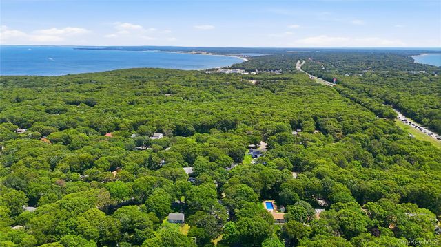 5 Columbine Avenue, Hampton Bays, NY 11946