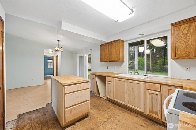 3342 Stanford Court SE, Lacey, WA 98503