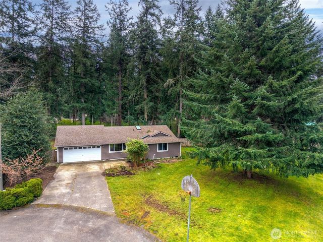 3342 Stanford Court SE, Lacey, WA 98503