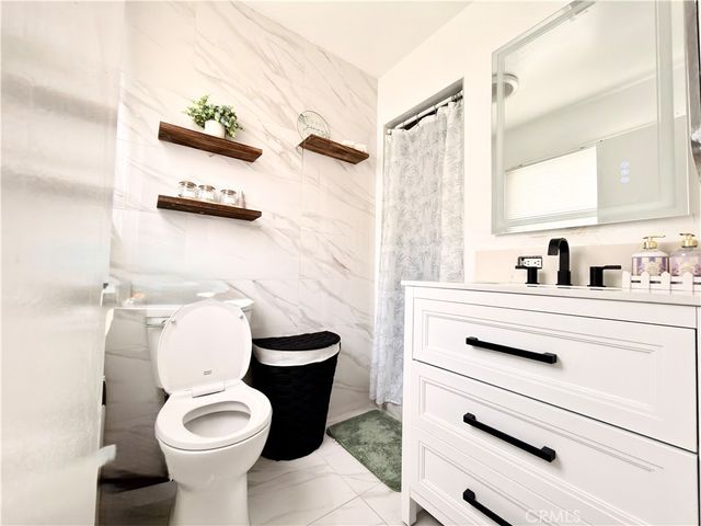 25532 17th, San Bernardino, CA 92404