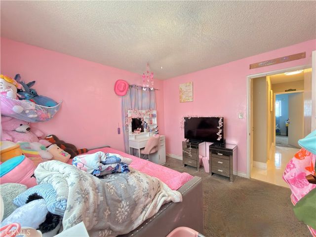 25532 17th, San Bernardino, CA 92404
