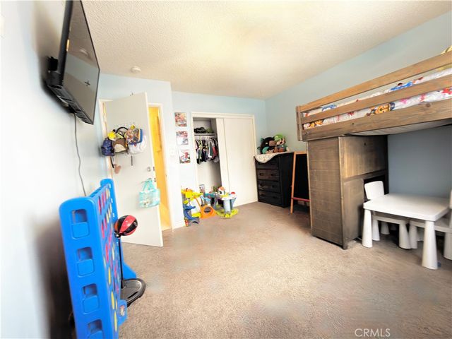 25532 17th, San Bernardino, CA 92404