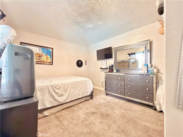 25532 17th, San Bernardino, CA 92404