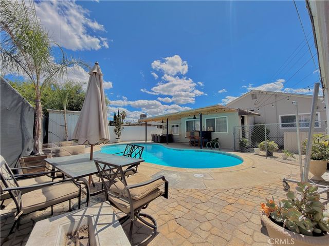 25532 17th, San Bernardino, CA 92404