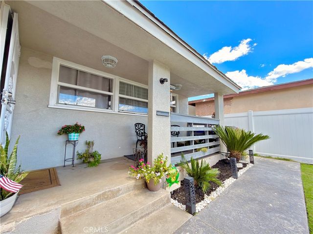 25532 17th, San Bernardino, CA 92404