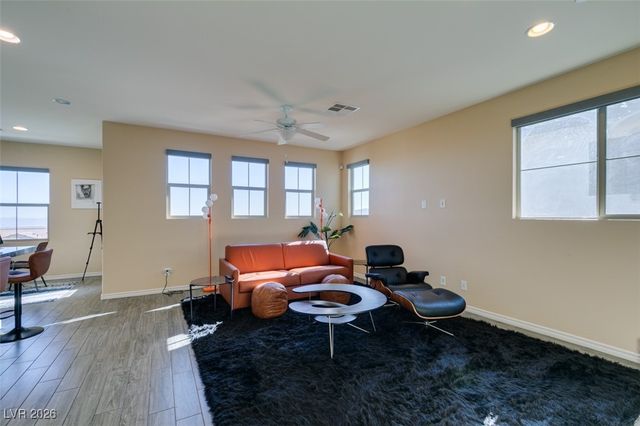 172 Petaluma Valley Drive, Las Vegas, NV 89138