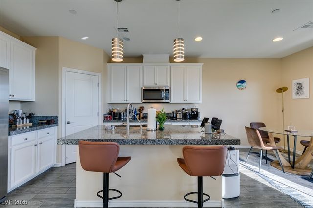 172 Petaluma Valley Drive, Las Vegas, NV 89138