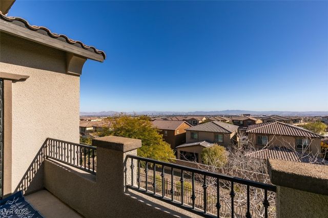 172 Petaluma Valley Drive, Las Vegas, NV 89138