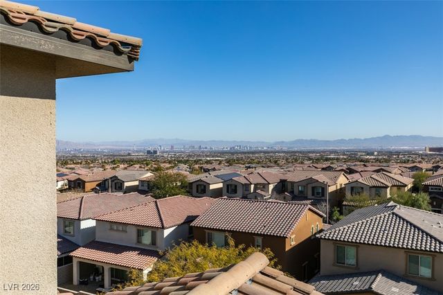 172 Petaluma Valley Drive, Las Vegas, NV 89138