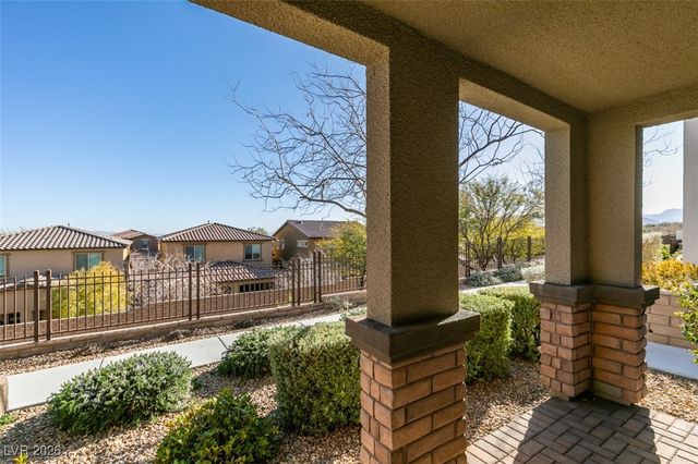 172 Petaluma Valley Drive, Las Vegas, NV 89138