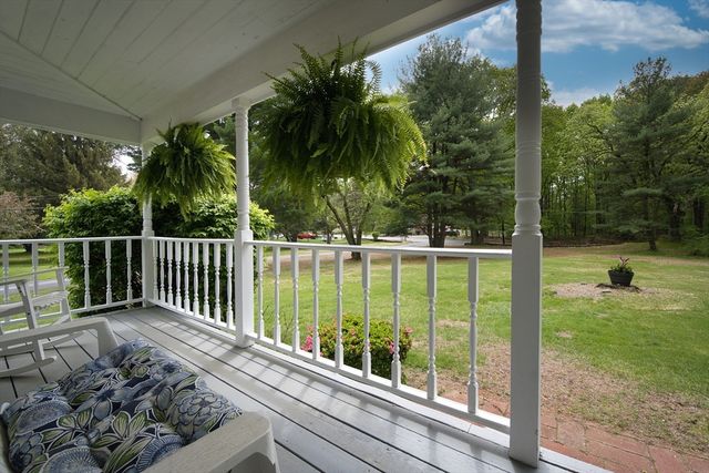 735 Hildreth St, Dracut, MA 01826