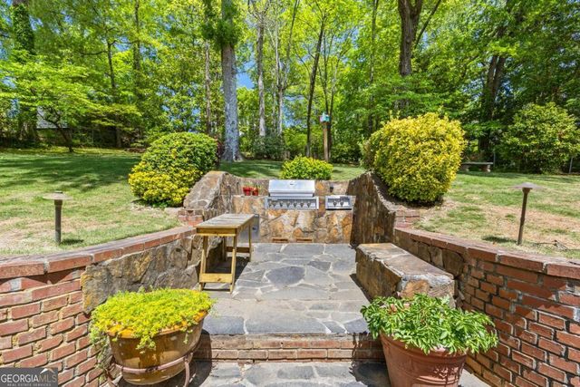 998 Ferncliff Road NE, Atlanta, GA 30324