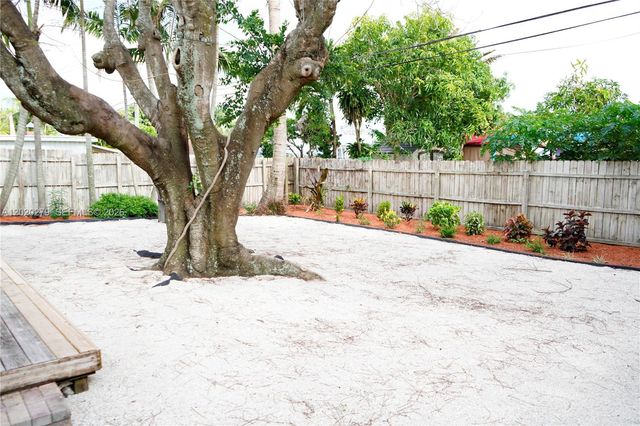 200 NW 51st Ct, Oakland Park, FL 33309