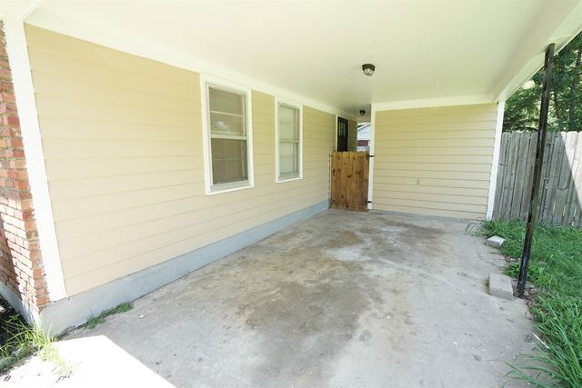 4910 HELENE RD, Memphis, TN 38117
