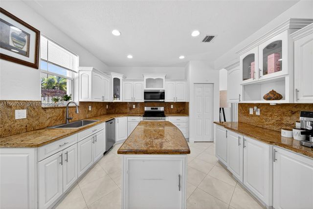 20671 SW 87th Ct, Cutler Bay, FL 33189