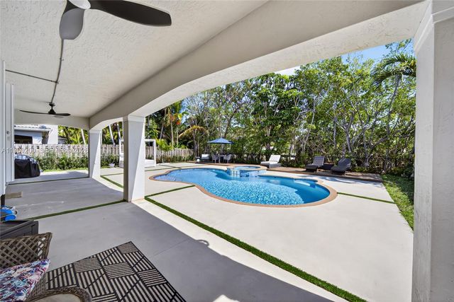 20671 SW 87th Ct, Cutler Bay, FL 33189