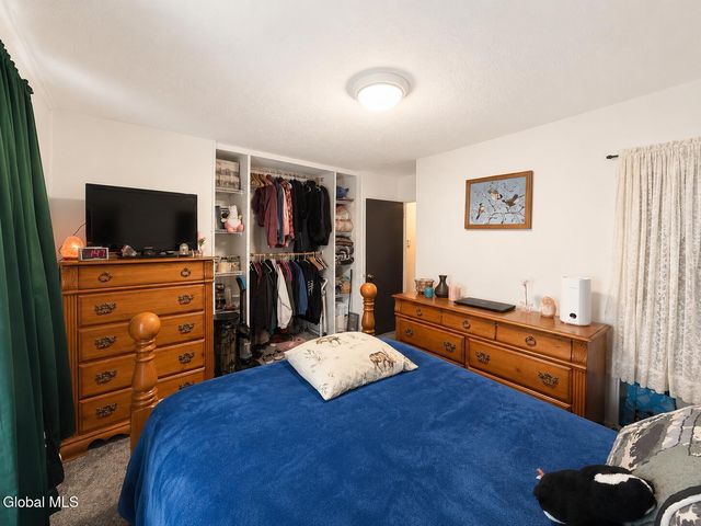 2 David Court, Colonie, NY 12205