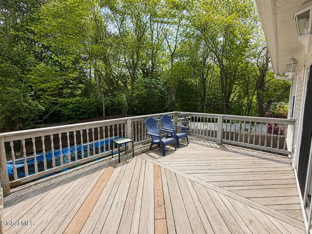 2 David Court, Colonie, NY 12205