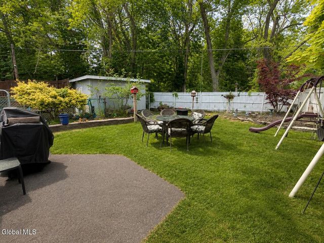2 David Court, Colonie, NY 12205