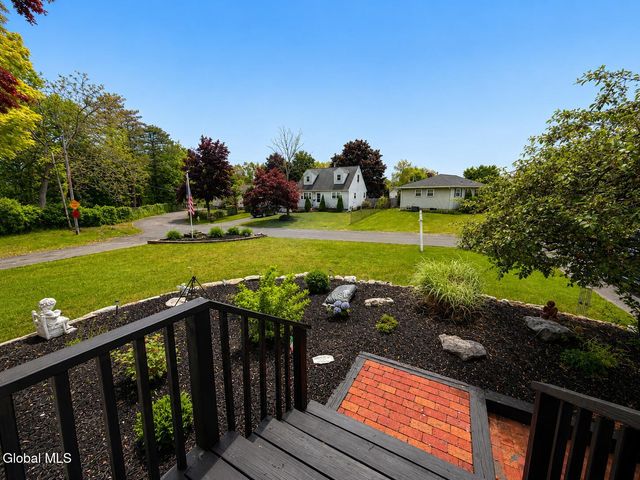 2 David Court, Colonie, NY 12205
