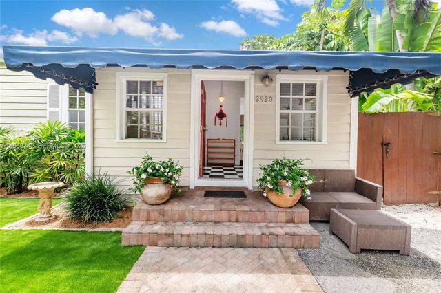 2920 SW 30th Ct, Coconut Grove, FL 33133