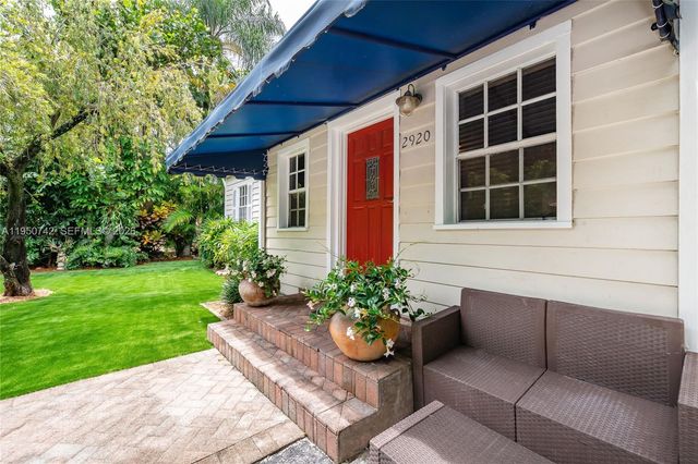 2920 SW 30th Ct, Coconut Grove, FL 33133