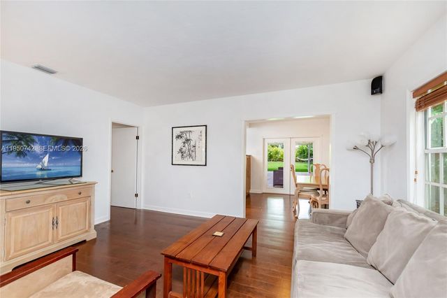 2920 SW 30th Ct, Coconut Grove, FL 33133