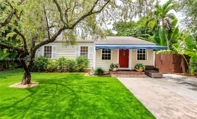 2920 SW 30th Ct, Coconut Grove, FL 33133